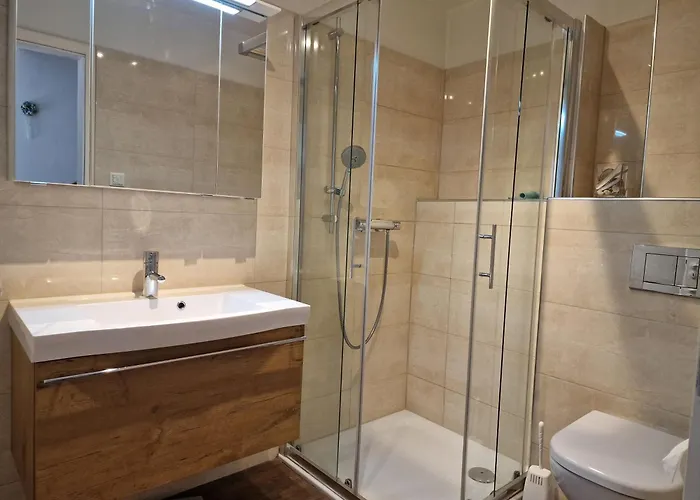 Lägenhet Haus Gmelinstr 32 Og